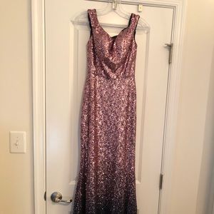 Beautiful Clarissa dress size 2, only worn once.